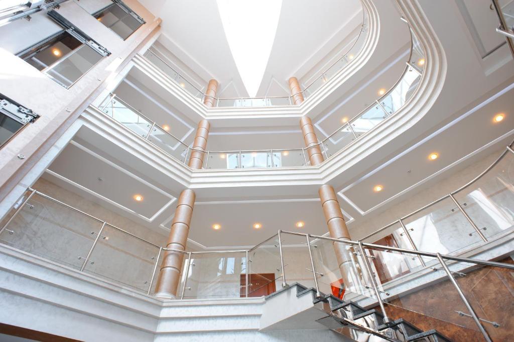 Karpaty Hotel Choest Buitenkant foto